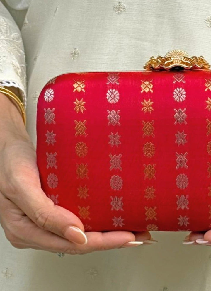 Red Kanchi Silk Clutch Amyra - Fabilicious Fashion