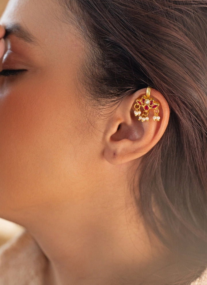 Do Taara Red Kundan &amp; Pearl Ear CuffFabilicious Fashion