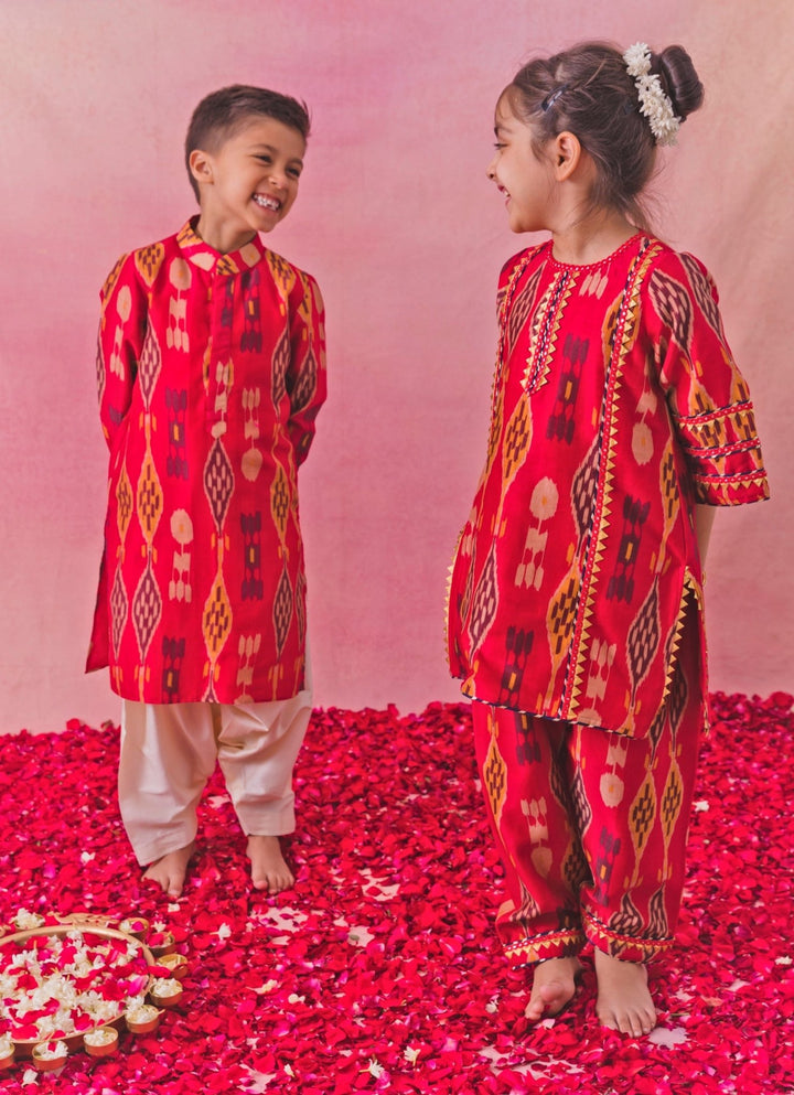 Red Printed Chanderi Kurta Set Chotibuti - Fabilicious Fashion