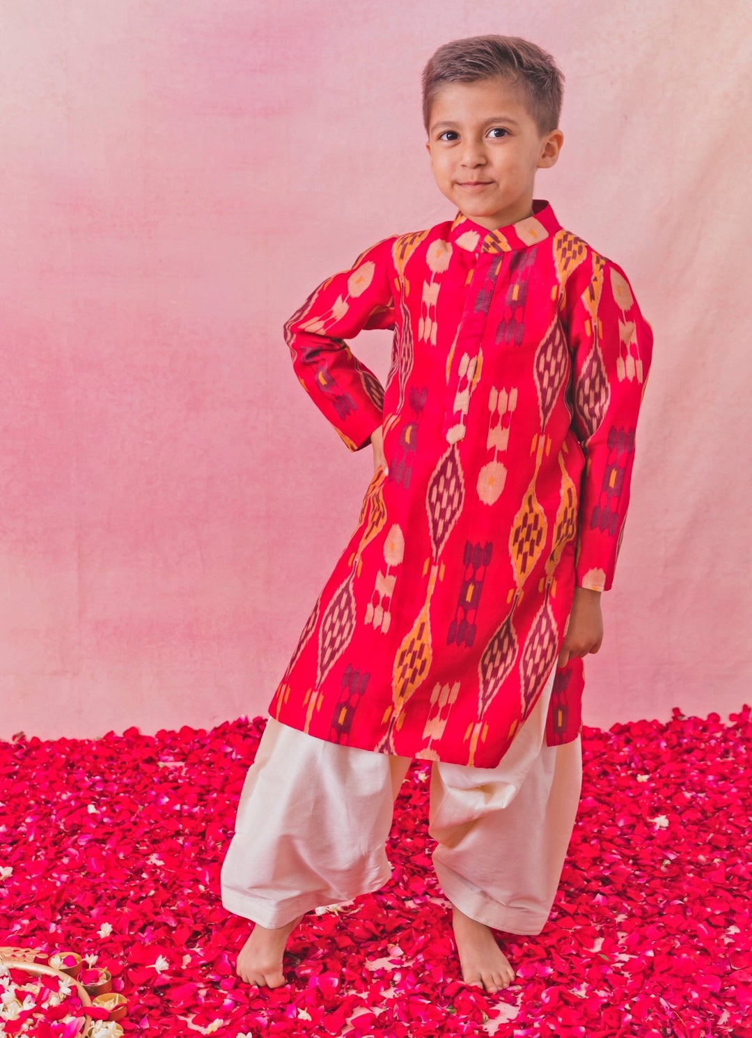 Red Printed Chanderi Kurta Set Chotibuti - Fabilicious Fashion