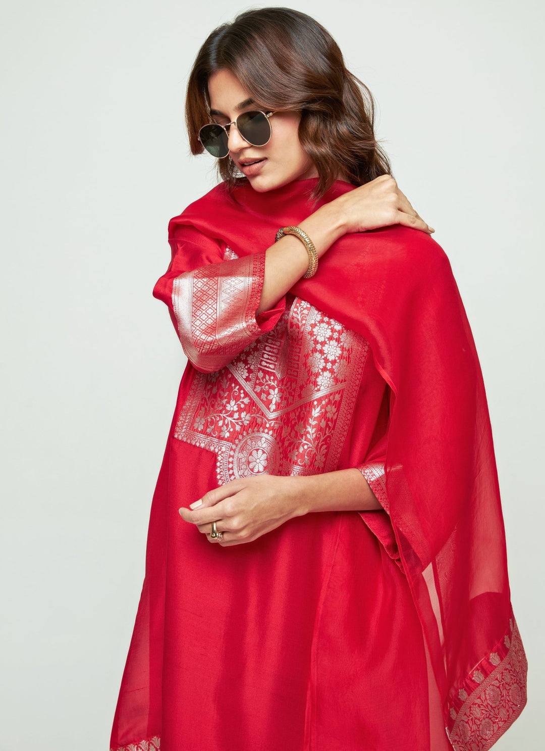 Sobariko Red Silk Kurta Pants SetFabilicious Fashion