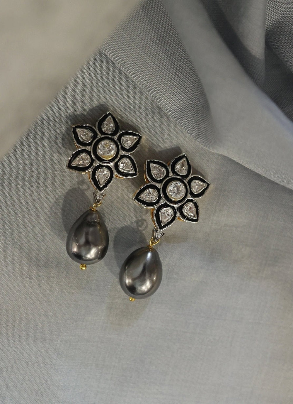 Do Taara Silver Floral Polki EarringsFabilicious Fashion