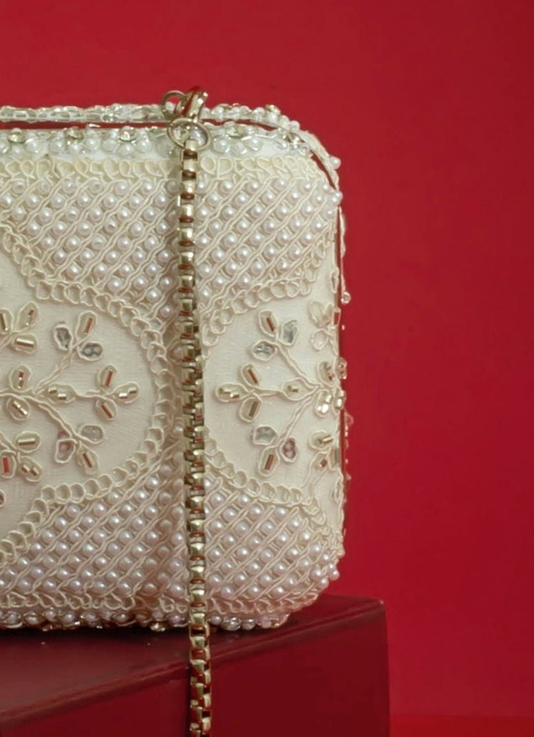 Silver Pearl Embroidered Clutch AMYRA - Fabilicious Fashion