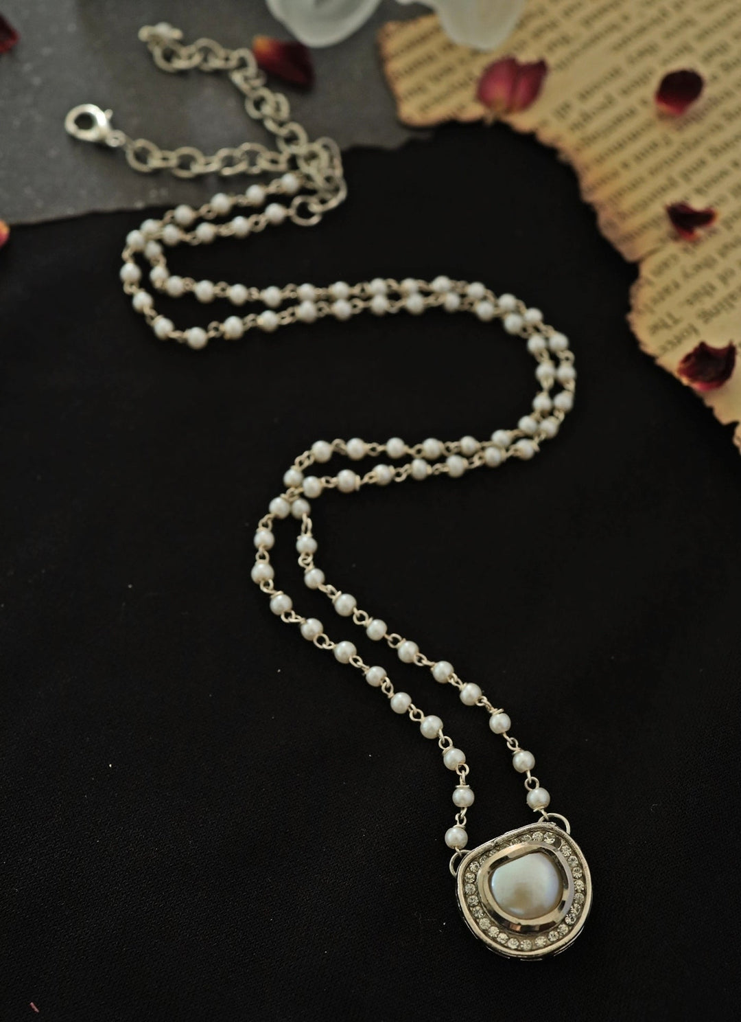 Do Taara Silver Pearl NecklaceFabilicious Fashion