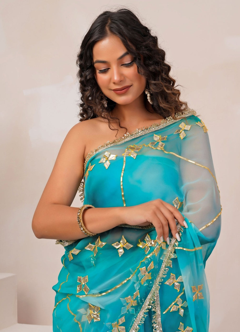 Geroo Jaipur Turquoise Blue Shaded Georgette SareeFabilicious Fashion