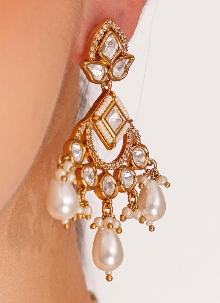 Two Tone Finish Kundan Choker Set With White Beads Zevar by Geeta - Fabilicious Fashion