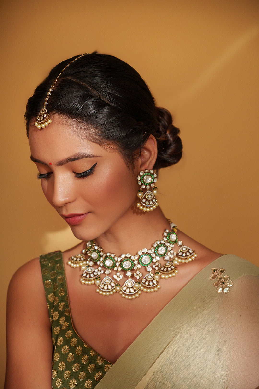Two Tone Kundan Polki Bridal Choker Set With Maang Tikka Zevar by Geeta - Fabilicious Fashion