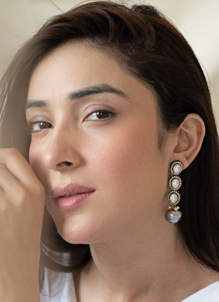 Do Taara Victorian Grey EarringsFabilicious Fashion