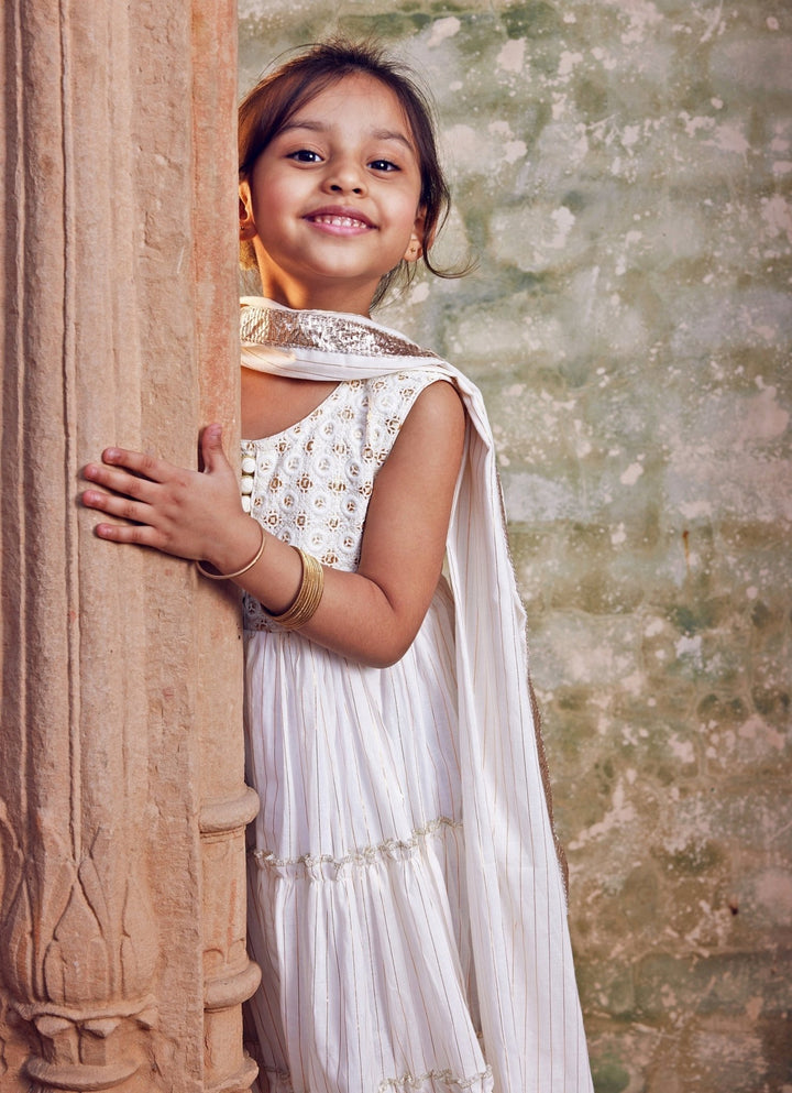 White Cotton Anarkali With Dupatta Chotibuti - Fabilicious Fashion
