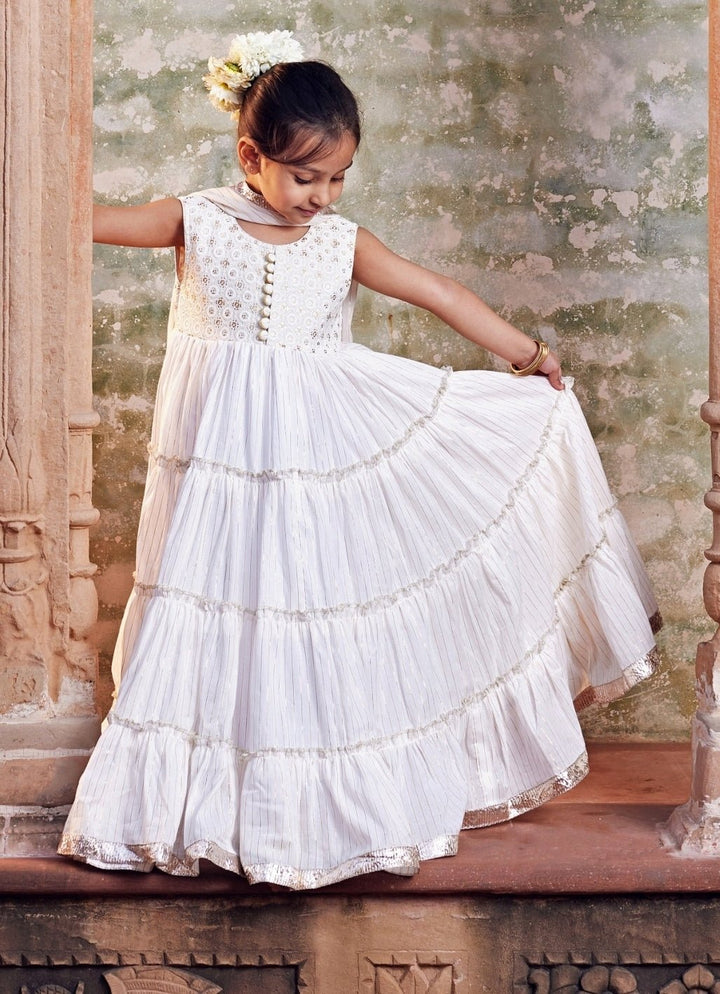 White Cotton Anarkali With Dupatta Chotibuti - Fabilicious Fashion