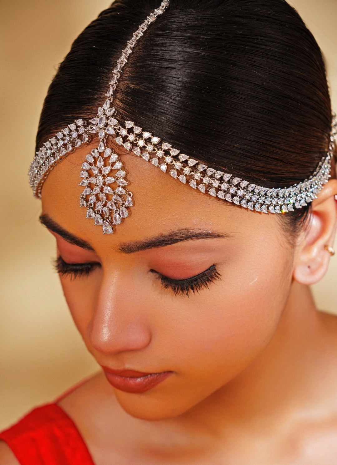 White Finish Diamond Cut Bridal Mathapatti Zevar by Geeta - Fabilicious Fashion