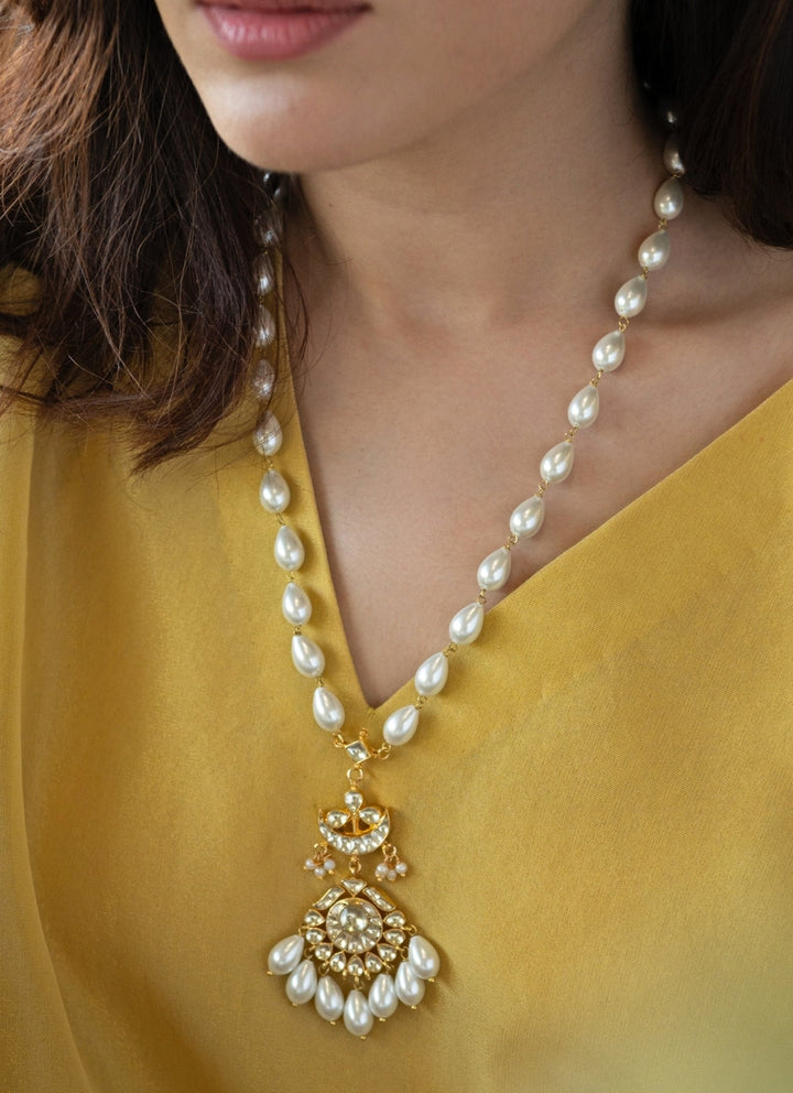 Do Taara White Kundan And Pearls NecklaceFabilicious Fashion