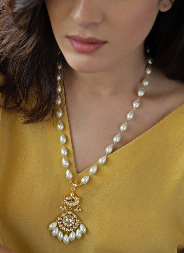 Do Taara White Kundan And Pearls NecklaceFabilicious Fashion