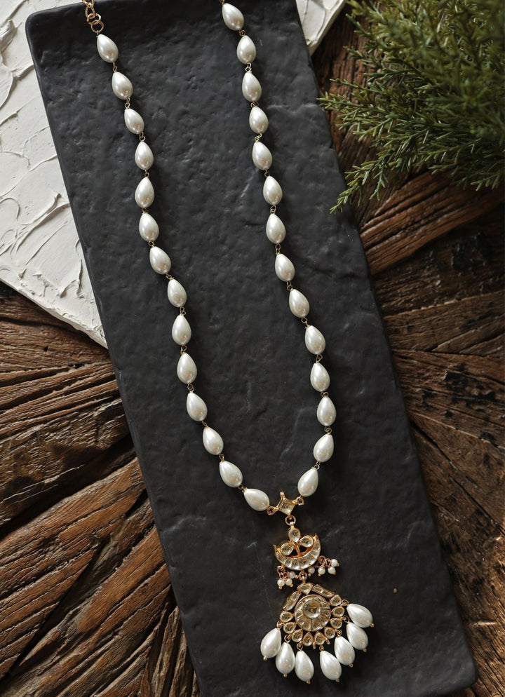 Do Taara White Kundan And Pearls NecklaceFabilicious Fashion