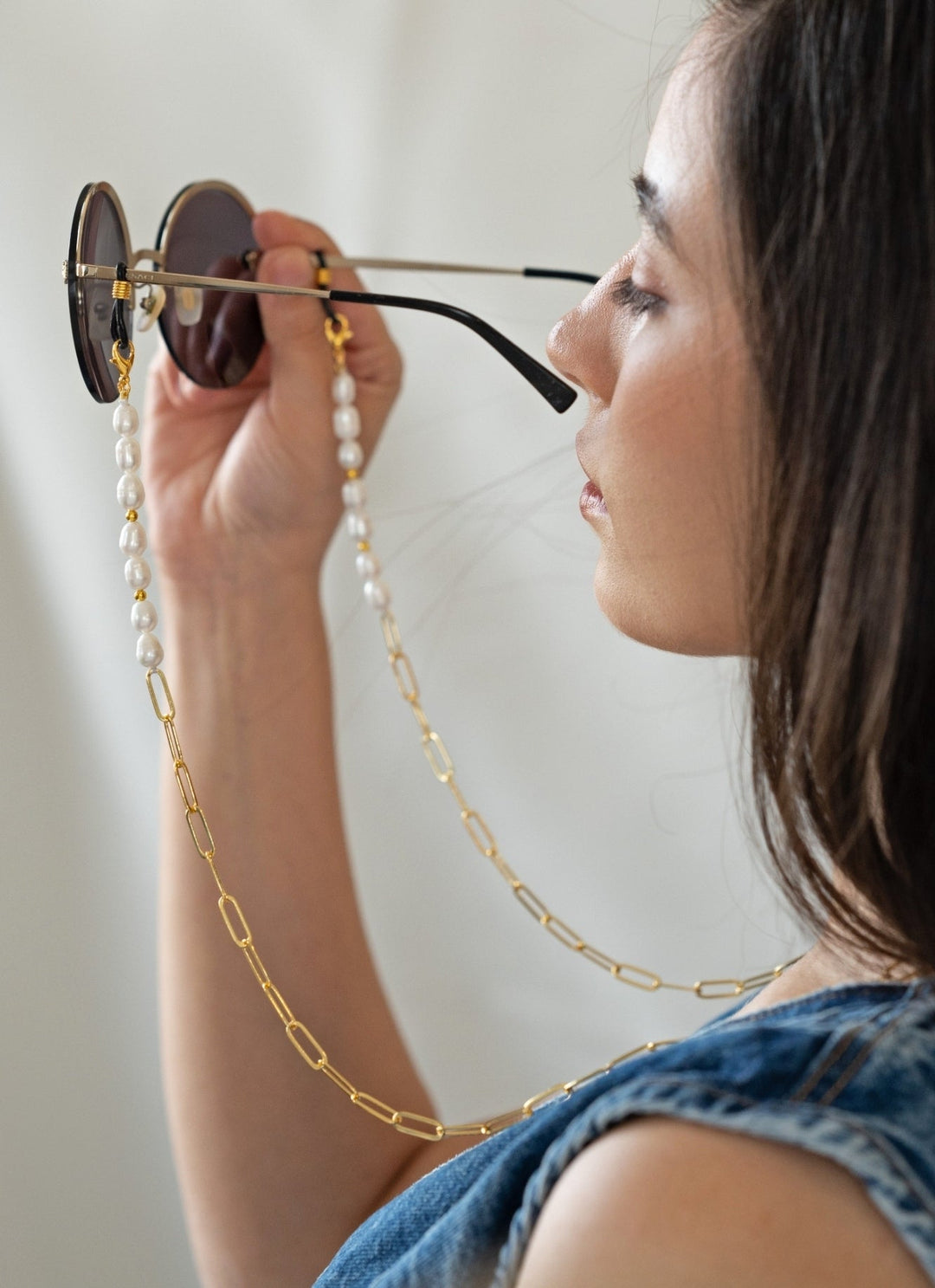 Do Taara White Pearl Eyewear SlingFabilicious Fashion
