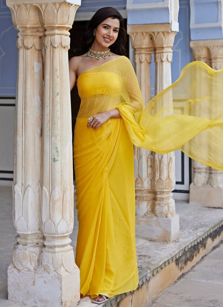 Geroo Jaipur Yellow Chiffon Pre - Draped Saree SetFabilicious Fashion