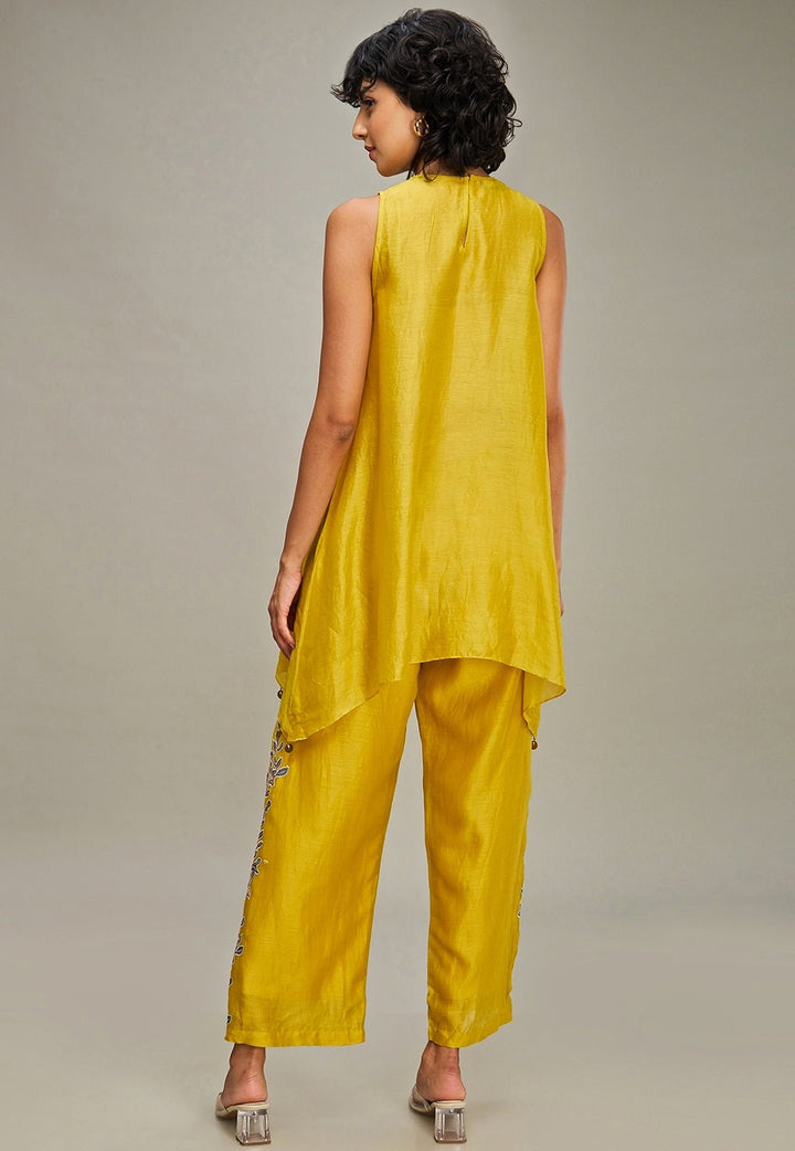 Yellow Floral Applique And Embroidered Chanderi Kurta And Pant Set Soup By Sougat Paul - Fabilicious Fashion