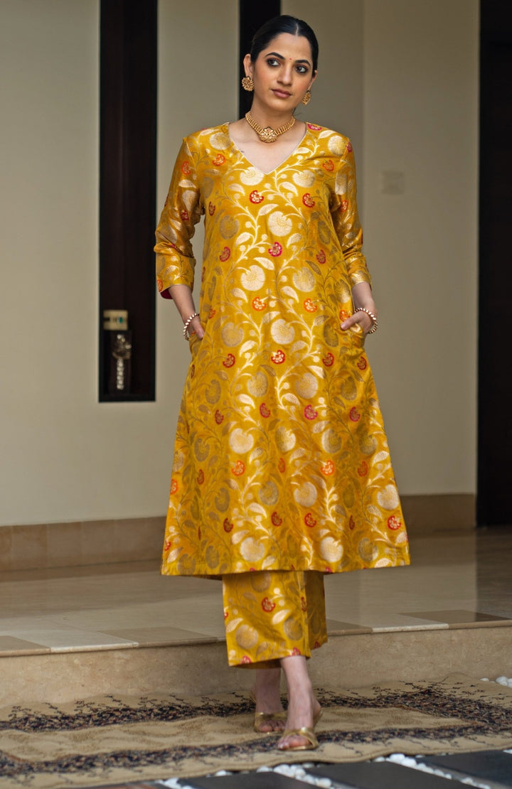 Yellow Handwoven Floral Silk Kurta Pant Set Sobariko - Fabilicious Fashion