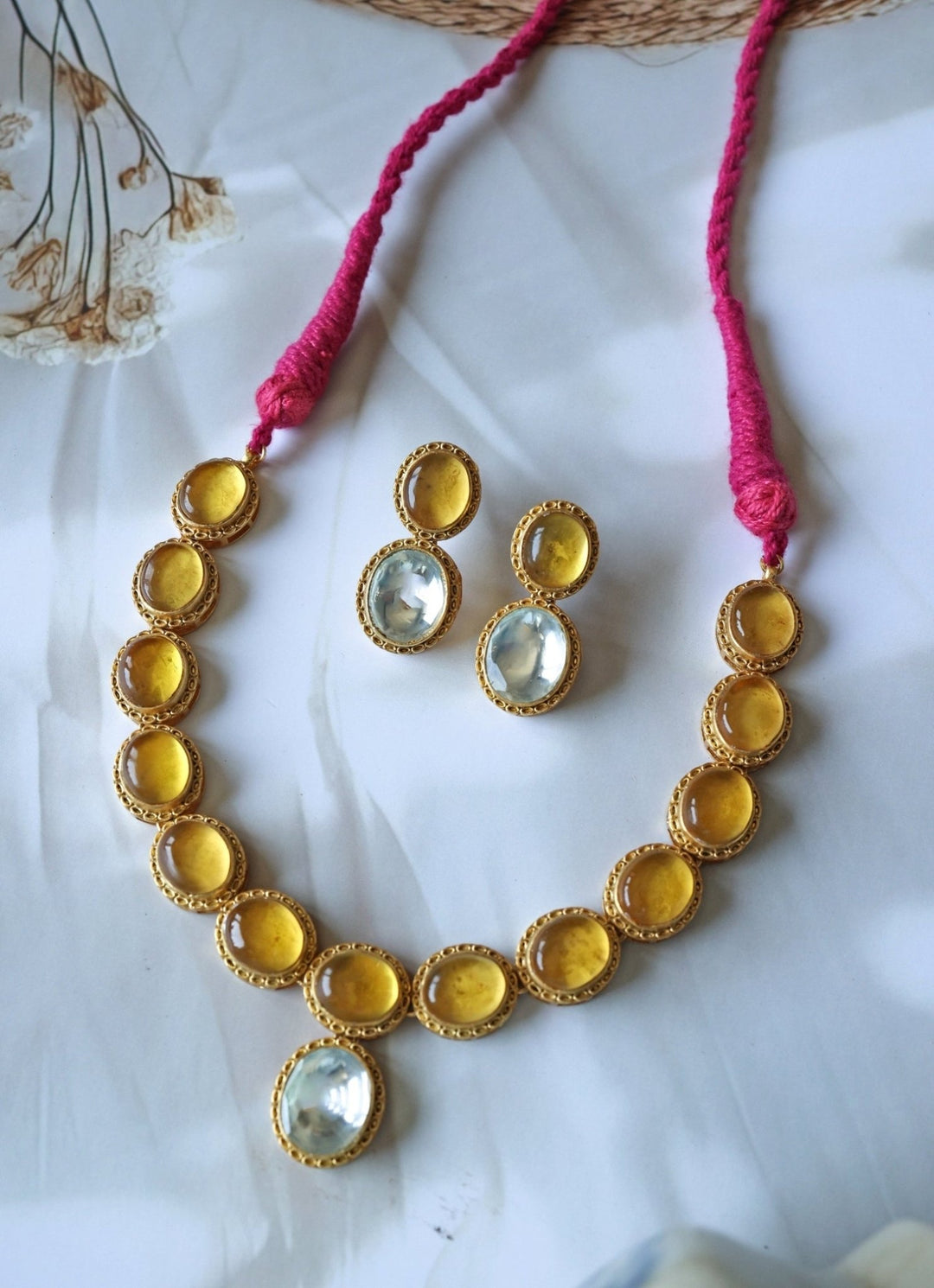 Do Taara Yellow Kundan Necklace SetFabilicious Fashion