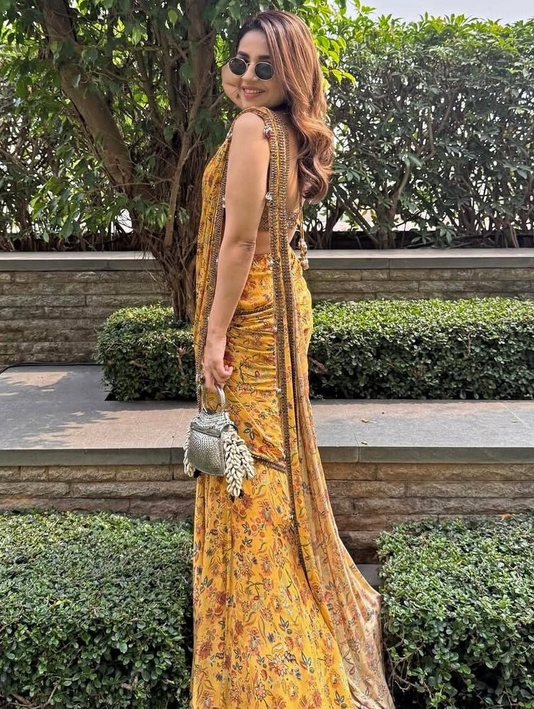 Yellow Printed Chinon Pre - Draped Saree Juhi Bengani - Fabilicious Fashion