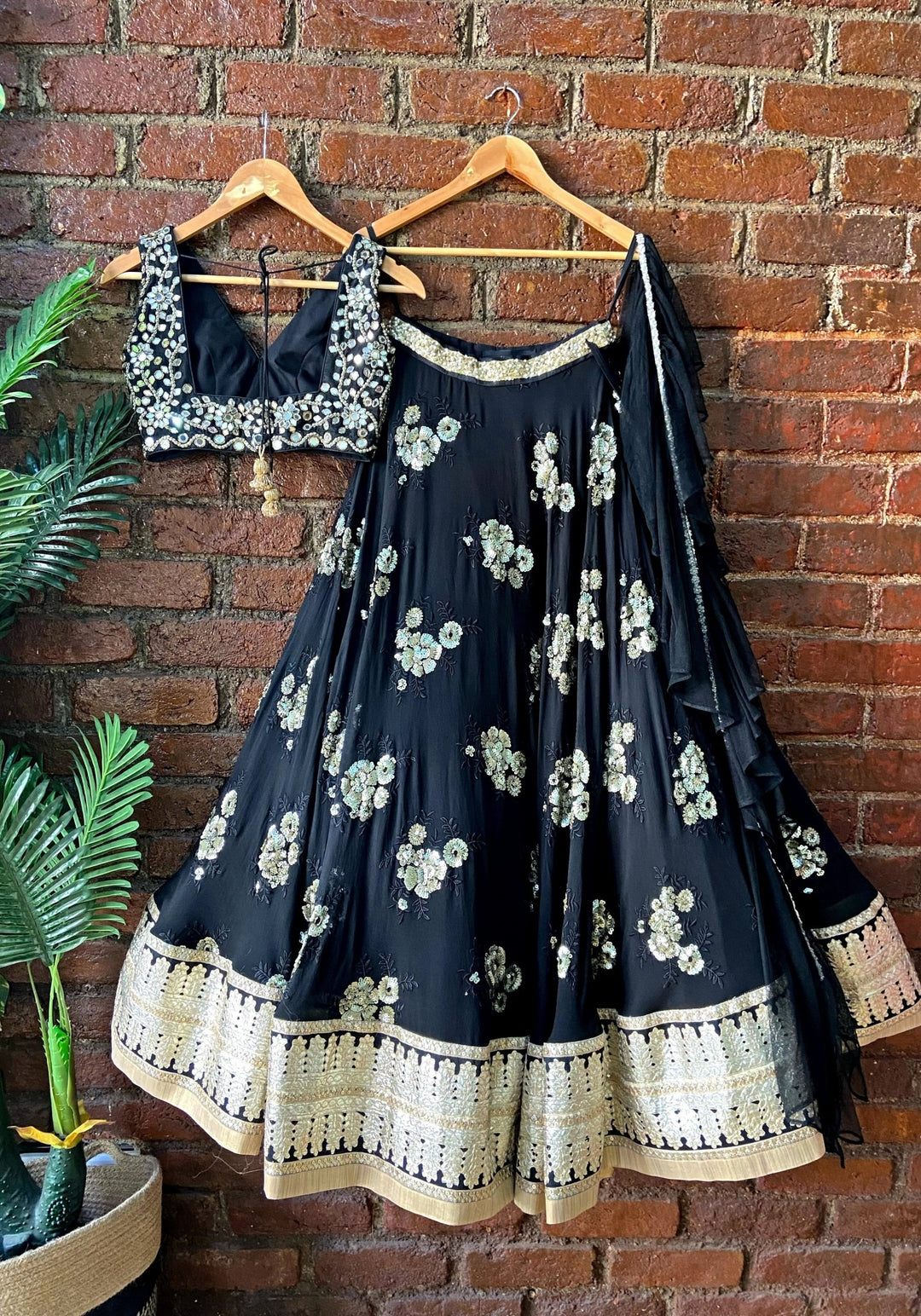Black And Gold Mirrorwork Embroidered Lehenga Priti Sahni - Fabilicious Fashion