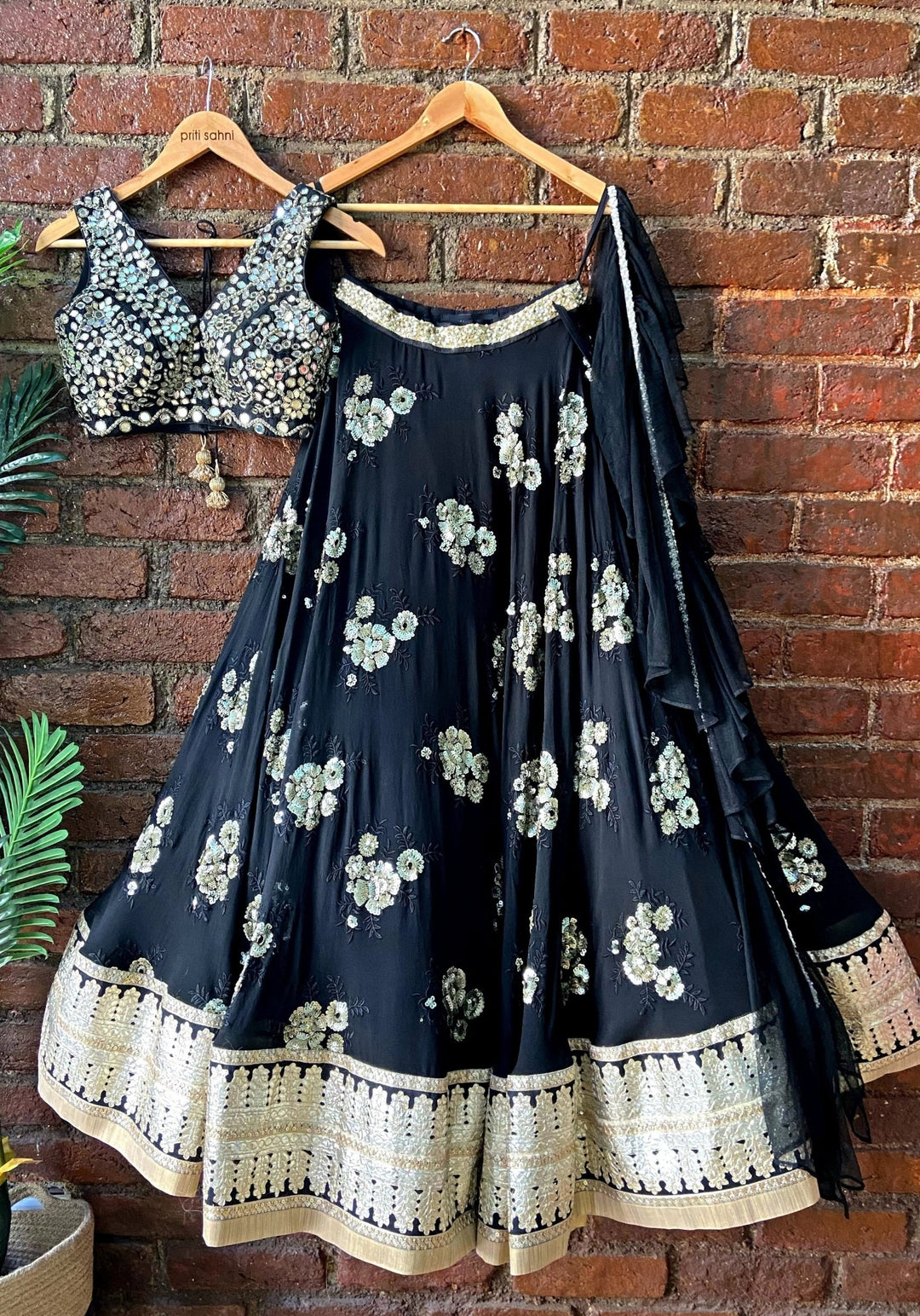 Black And Gold Mirrorwork Embroidered Lehenga Priti Sahni - Fabilicious Fashion