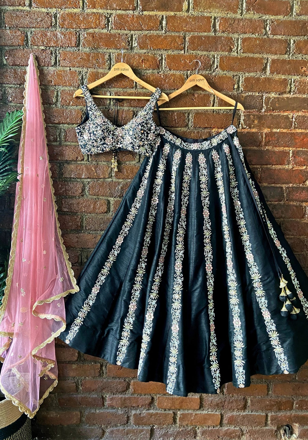 Black Floral Embroidered Lehenga Priti Sahni - Fabilicious Fashion
