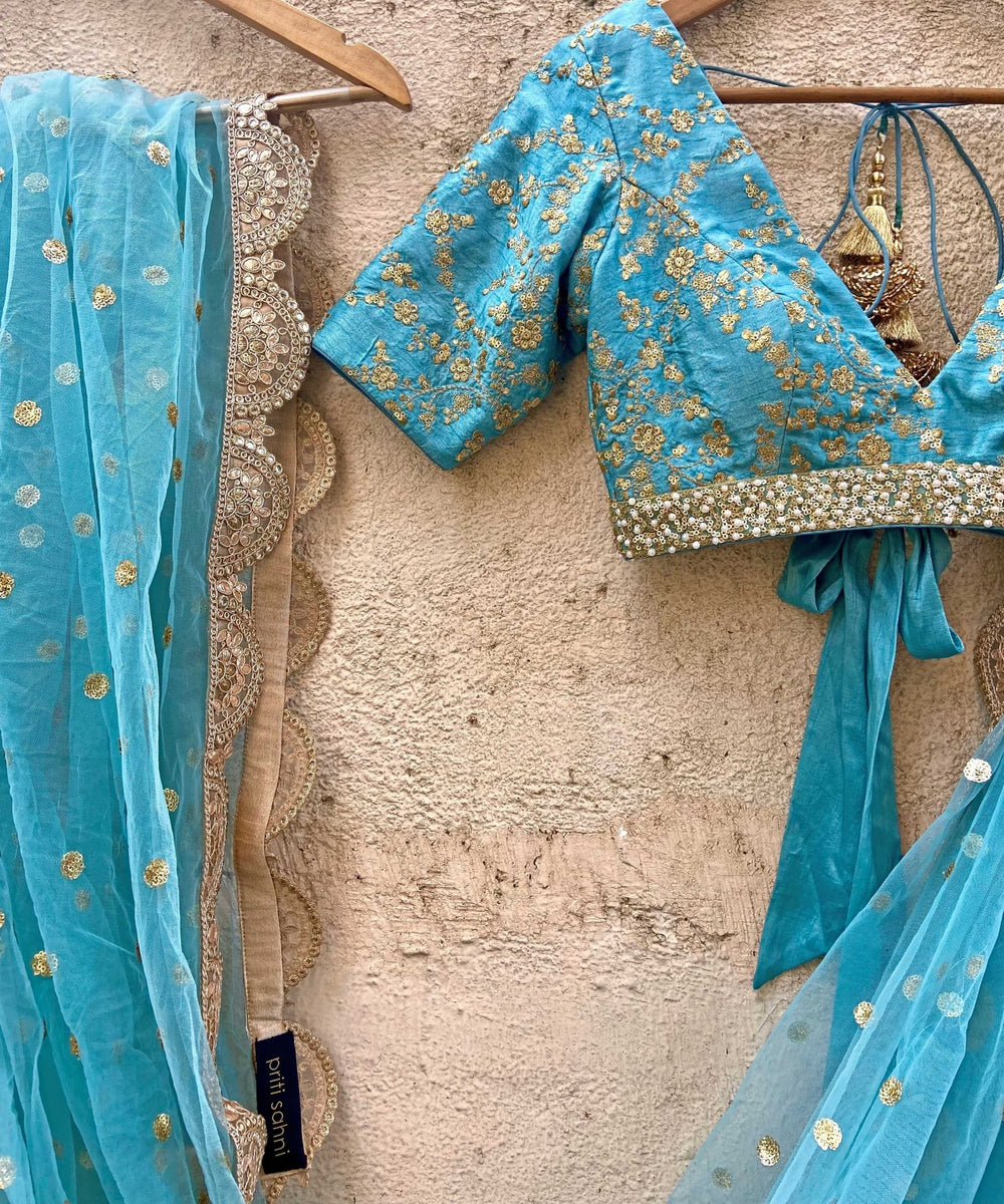 Blue Zari Blouse Lehenga Set Priti Sahni - Fabilicious Fashion
