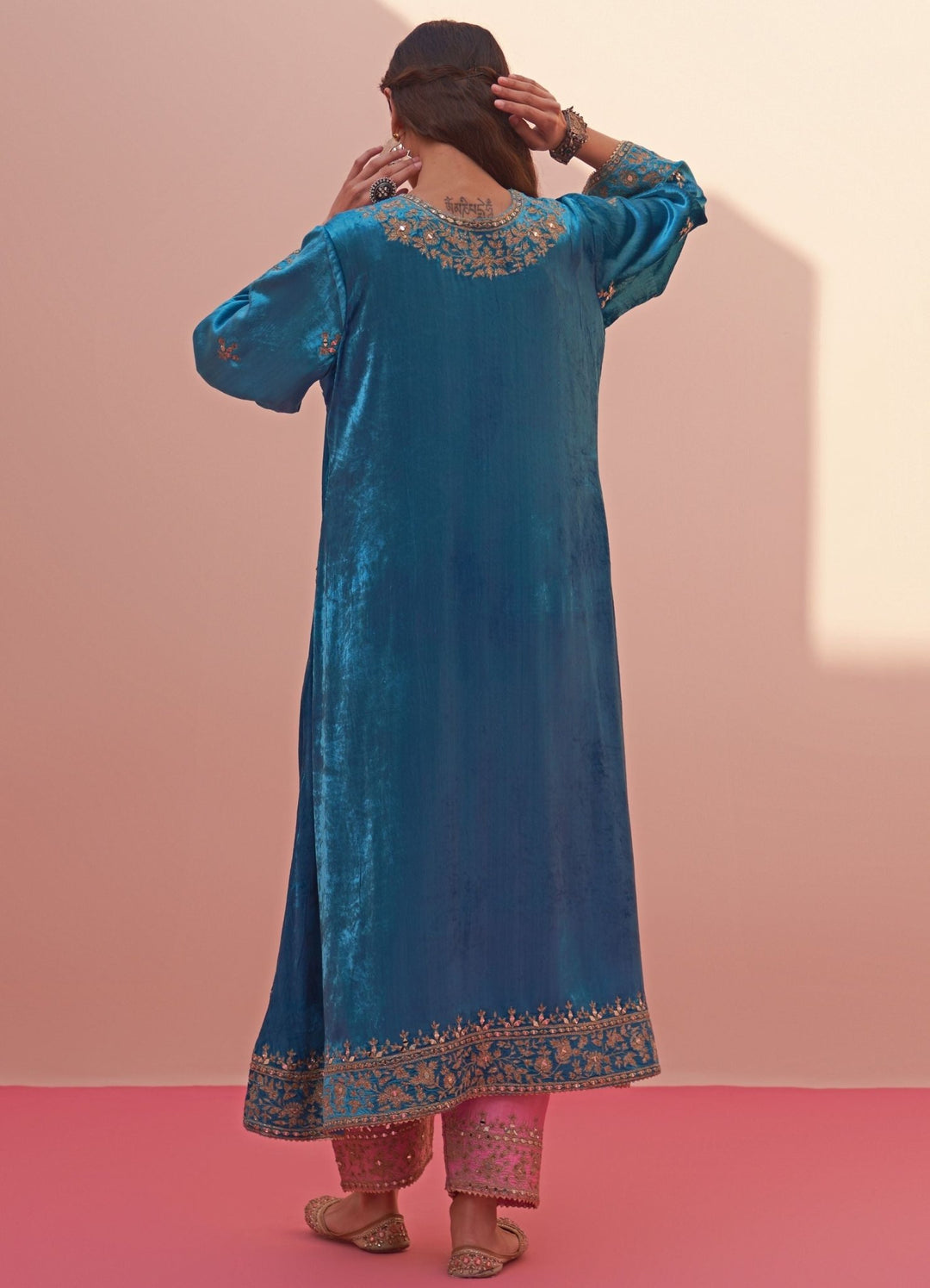 Firozi Blue And Pink Velvet Kurta Set Angad Singh - Fabilicious Fashion