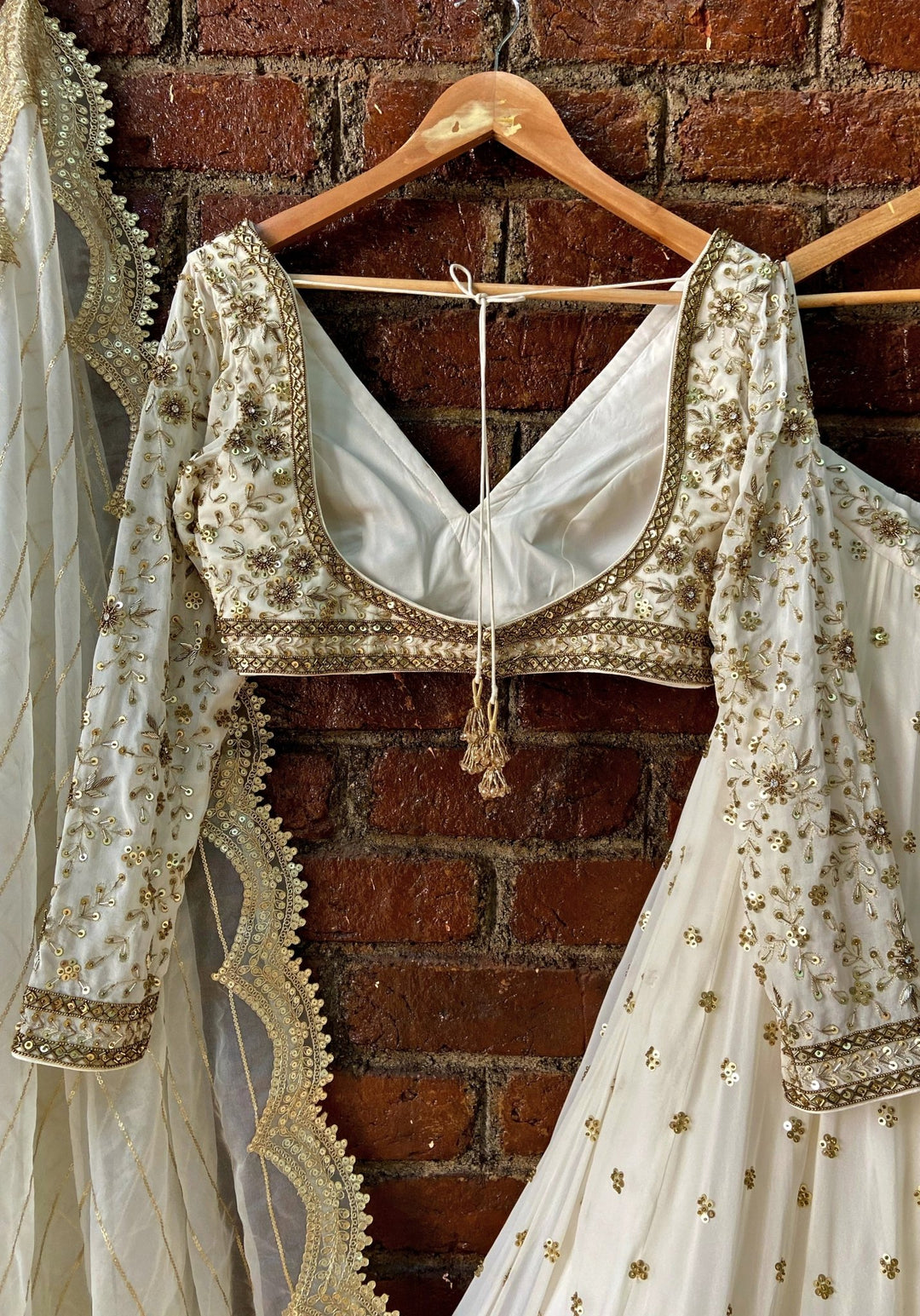Ivory And Gold Georgette Lehenga Set Priti Sahni - Fabilicious Fashion