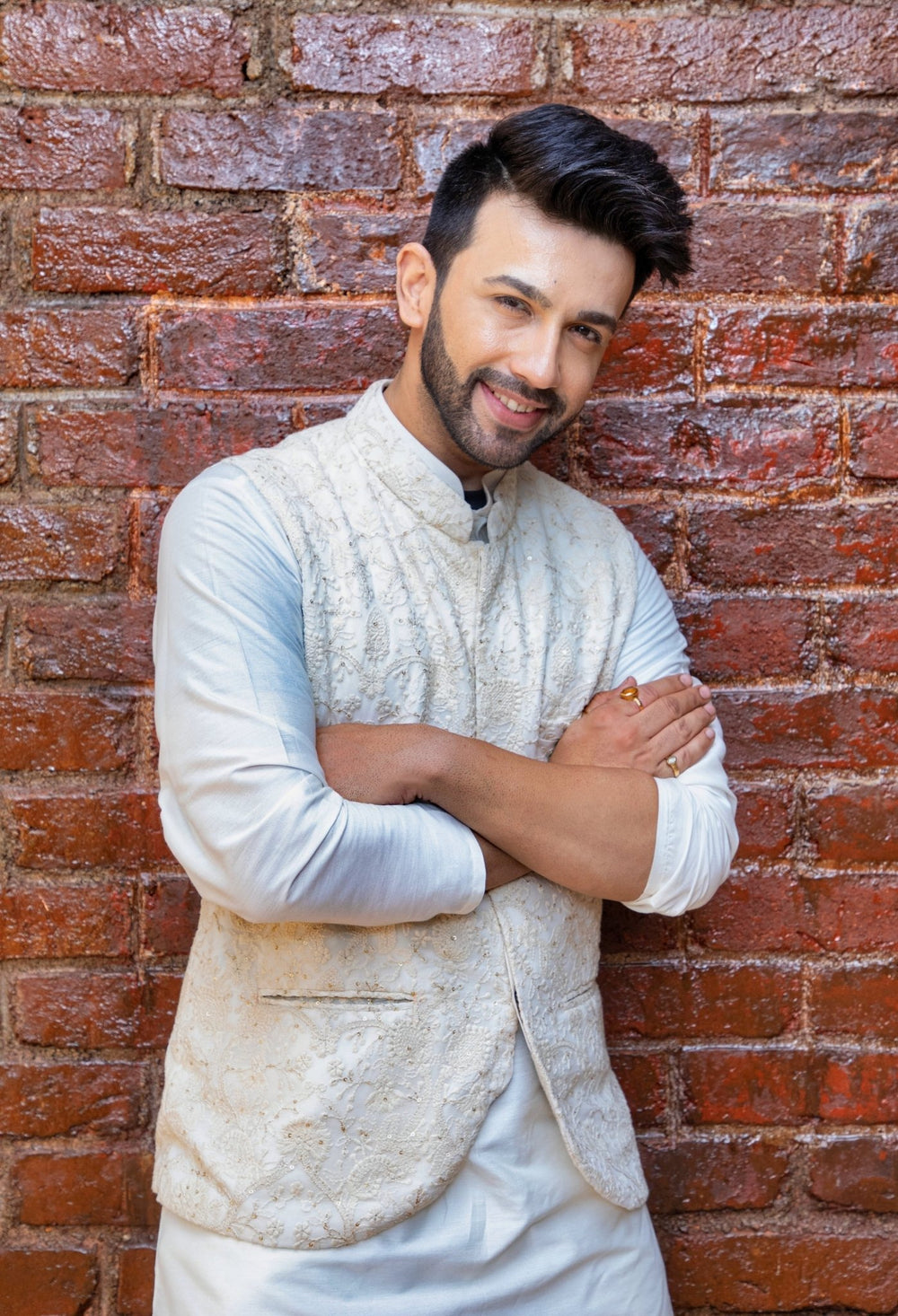 Ivory Cotton Silk Kurta And Pant Set With Vest Priti Sahni - Men - Fabilicious Fashion