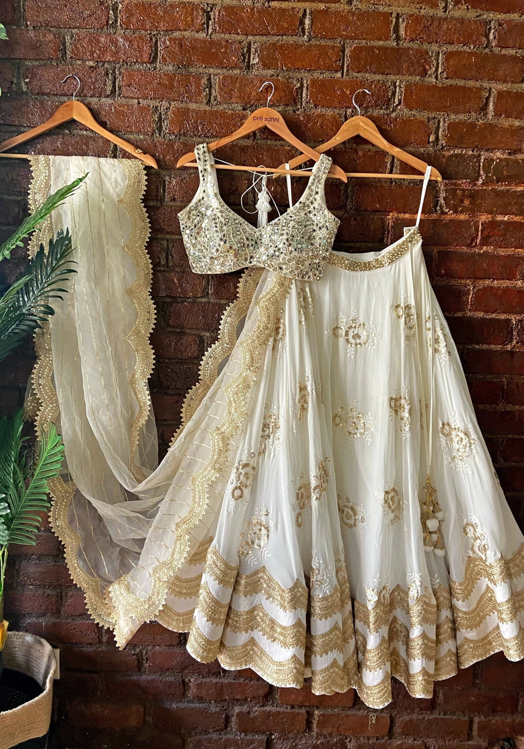Ivory Embroidered Lehenga Set Priti Sahni - Fabilicious Fashion