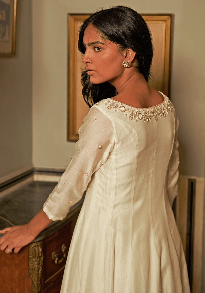 Ivory Kurta Set With Banarasi Dupatta Zoon Tribe - Fabilicious Fashion
