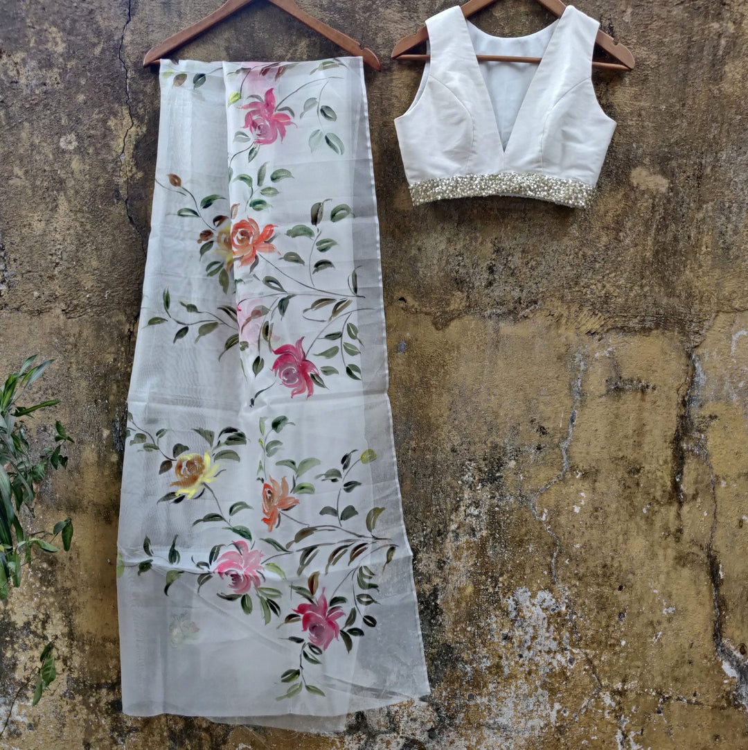 Ivory lehenga With Hand Painted Dupatta Priti Sahni - Fabilicious Fashion