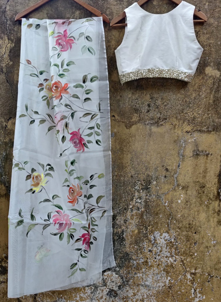Ivory lehenga With Hand Painted Dupatta Priti Sahni - Fabilicious Fashion