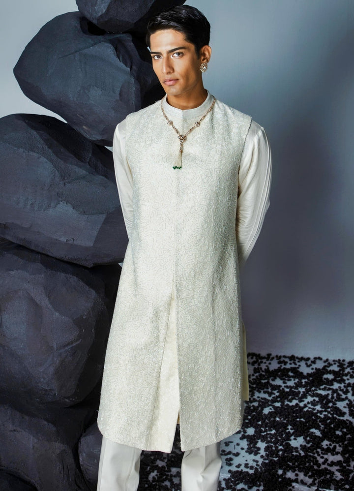 Ivory Sleeveless Sherwani Set With Silk Kurta Contrast By Parth - Fabilicious Fashion