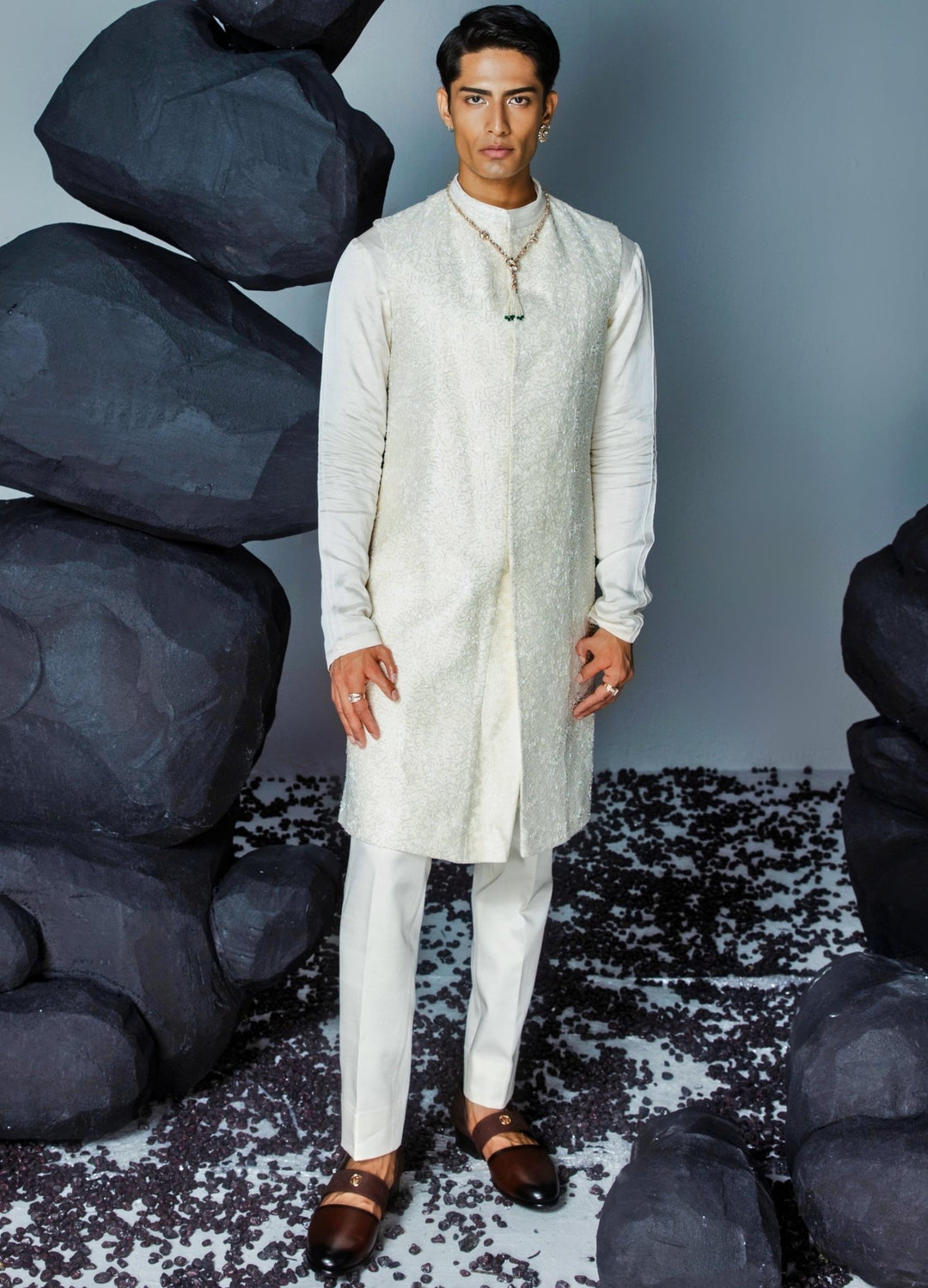 Ivory Sleeveless Sherwani Set With Silk Kurta Contrast By Parth - Fabilicious Fashion