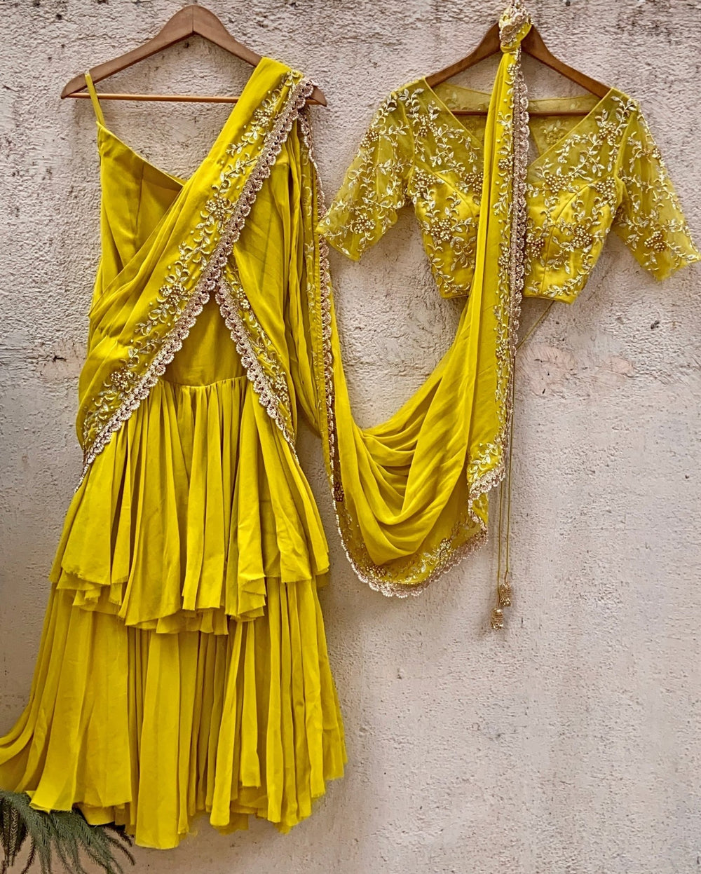 Mustard Ruffle Saree Set Priti Sahni - Fabilicious Fashion