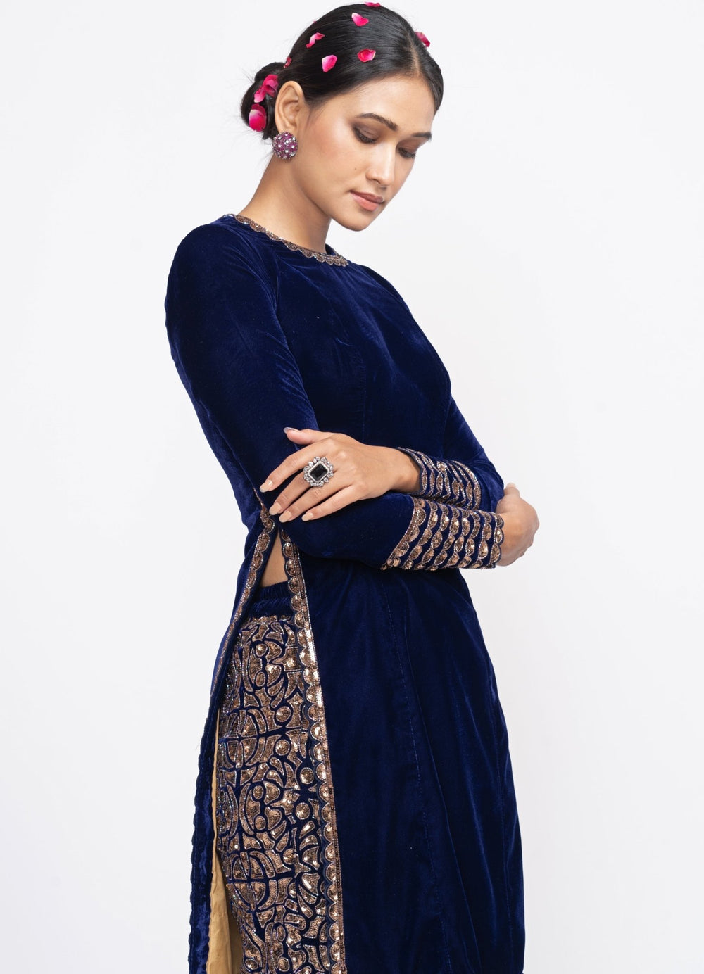 Navy Blue Velvet Kurta Set Vvani by Vani Vats - Fabilicious Fashion