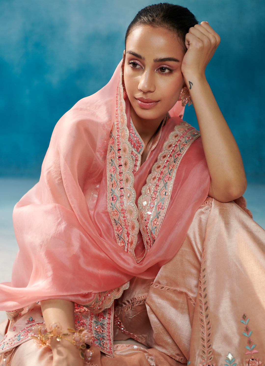 Peach Silk Kurta Set With Organza Dupatta Suhino - Fabilicious Fashion