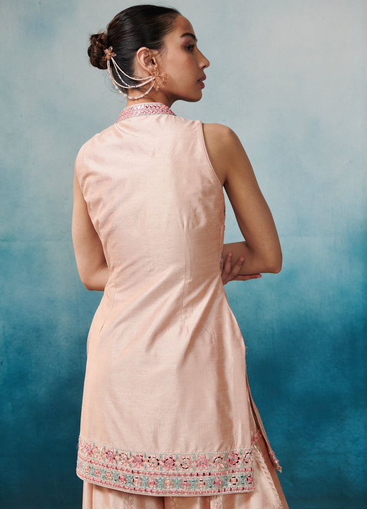 Peach Silk Kurta Set With Organza Dupatta Suhino - Fabilicious Fashion