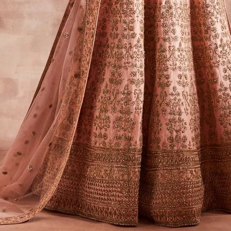 Roseate Lehenga Set Studio Iris - Fabilicious Fashion