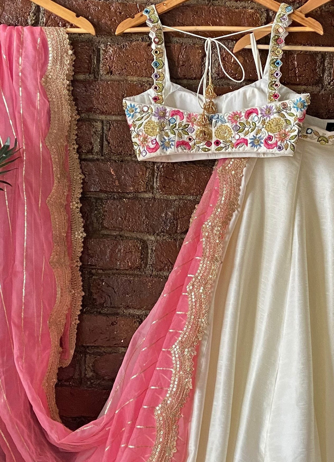 Summer Swan Ivory lehenga set Priti Sahni - Fabilicious Fashion