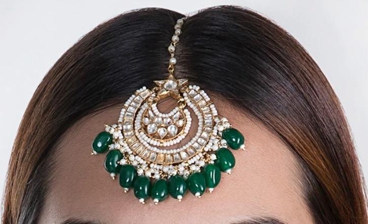 Tikka With Star Shaped Design On Jadtar Stones And Green Hangings Riana by Shikha Jindal - Fabilicious Fashion