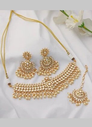 White and Gold Kundan Choker Necklace Set Zevar by Geeta - Fabilicious Fashion