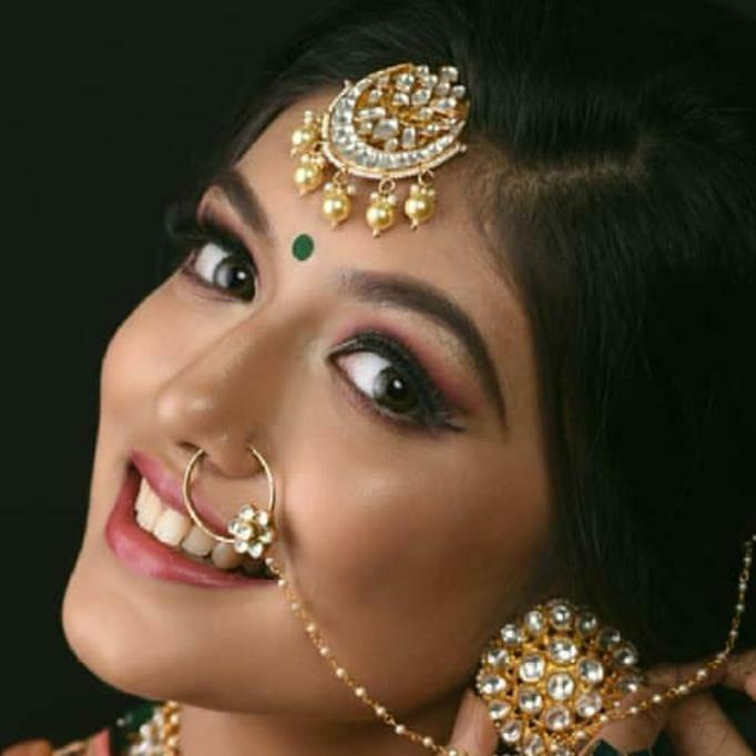 White Jadtar Maang Tikka Riana by Shikha Jindal - Fabilicious Fashion