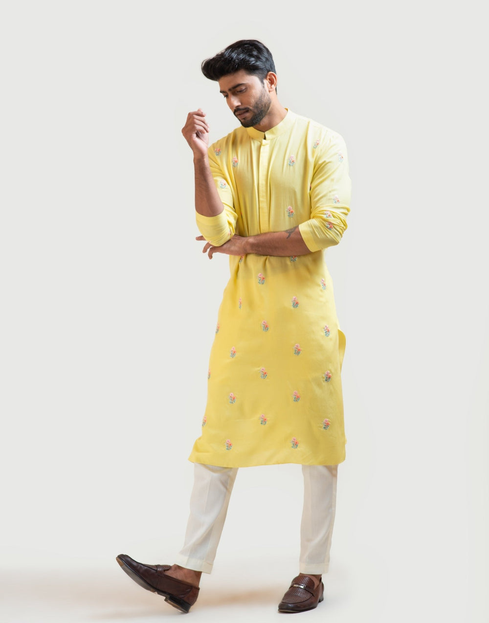 Yellow Floral Motif Kurta Set Smriti - Fabilicious Fashion